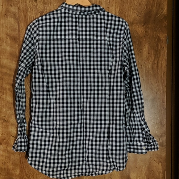 Button down - Picture 3 of 6